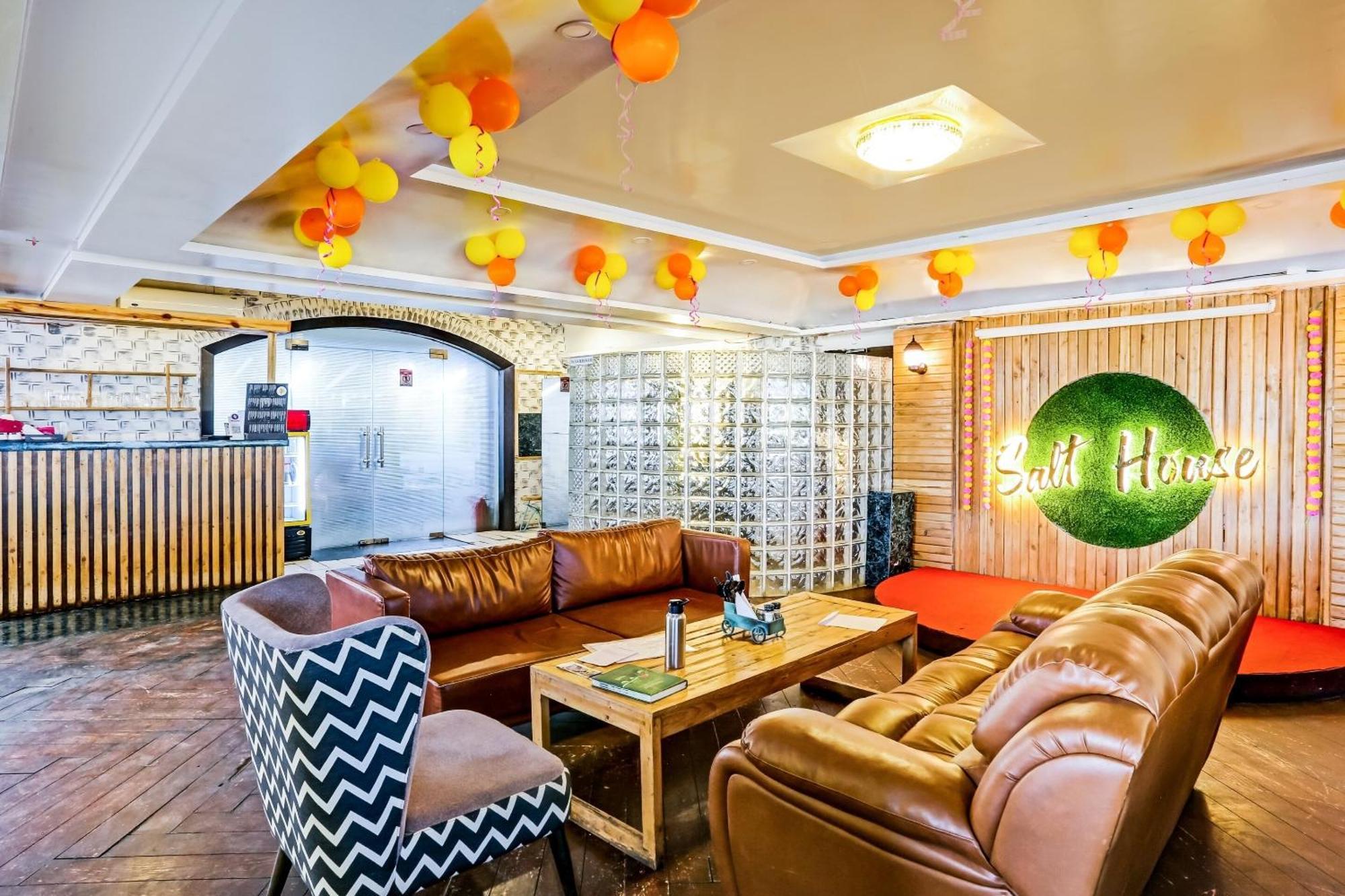 Oyo Salt House Hotel Mumbai Bagian luar foto