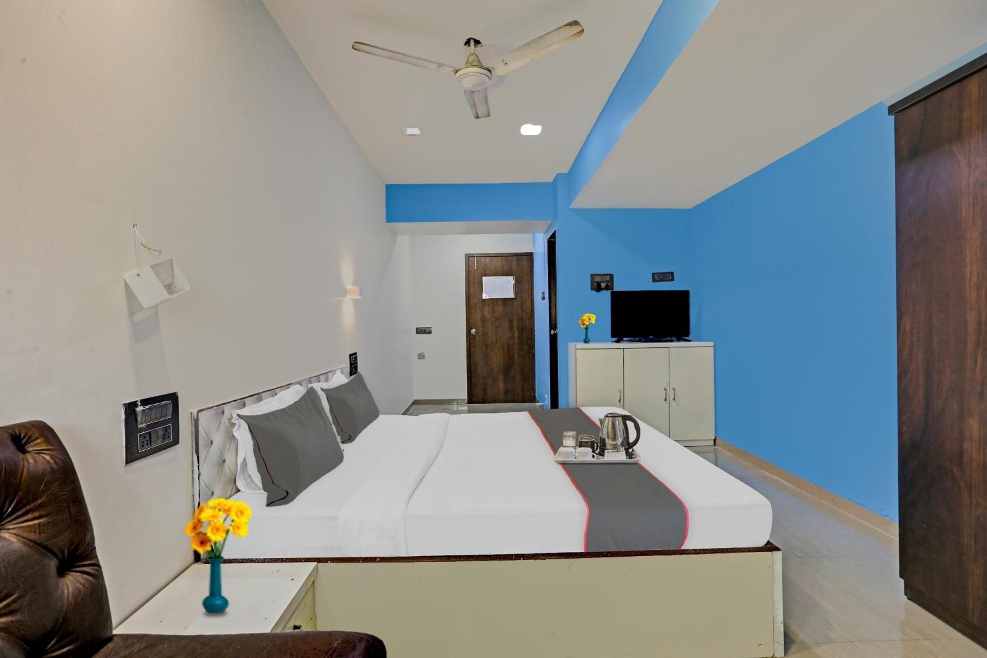 Oyo Salt House Hotel Mumbai Bagian luar foto
