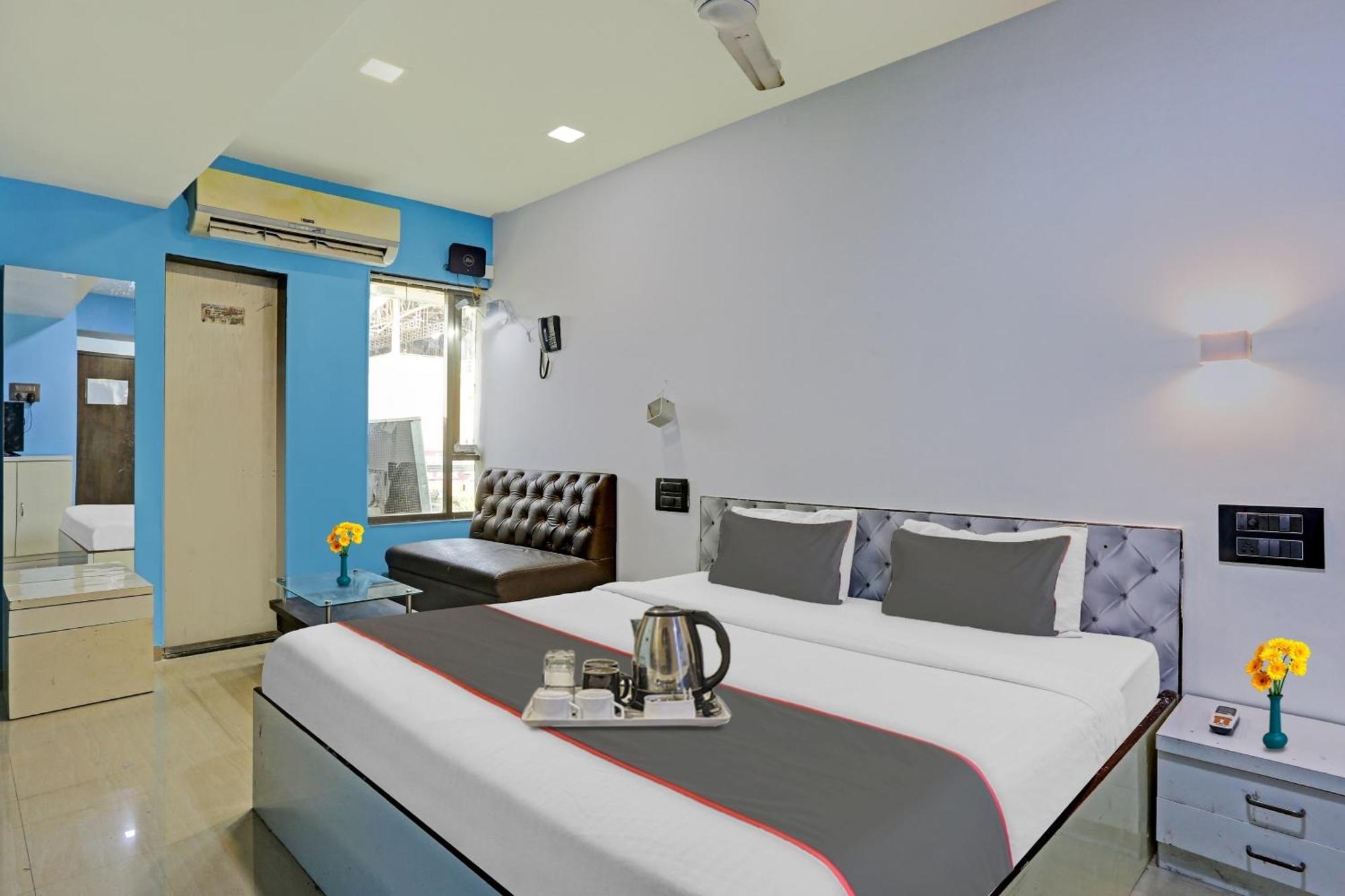 Oyo Salt House Hotel Mumbai Bagian luar foto