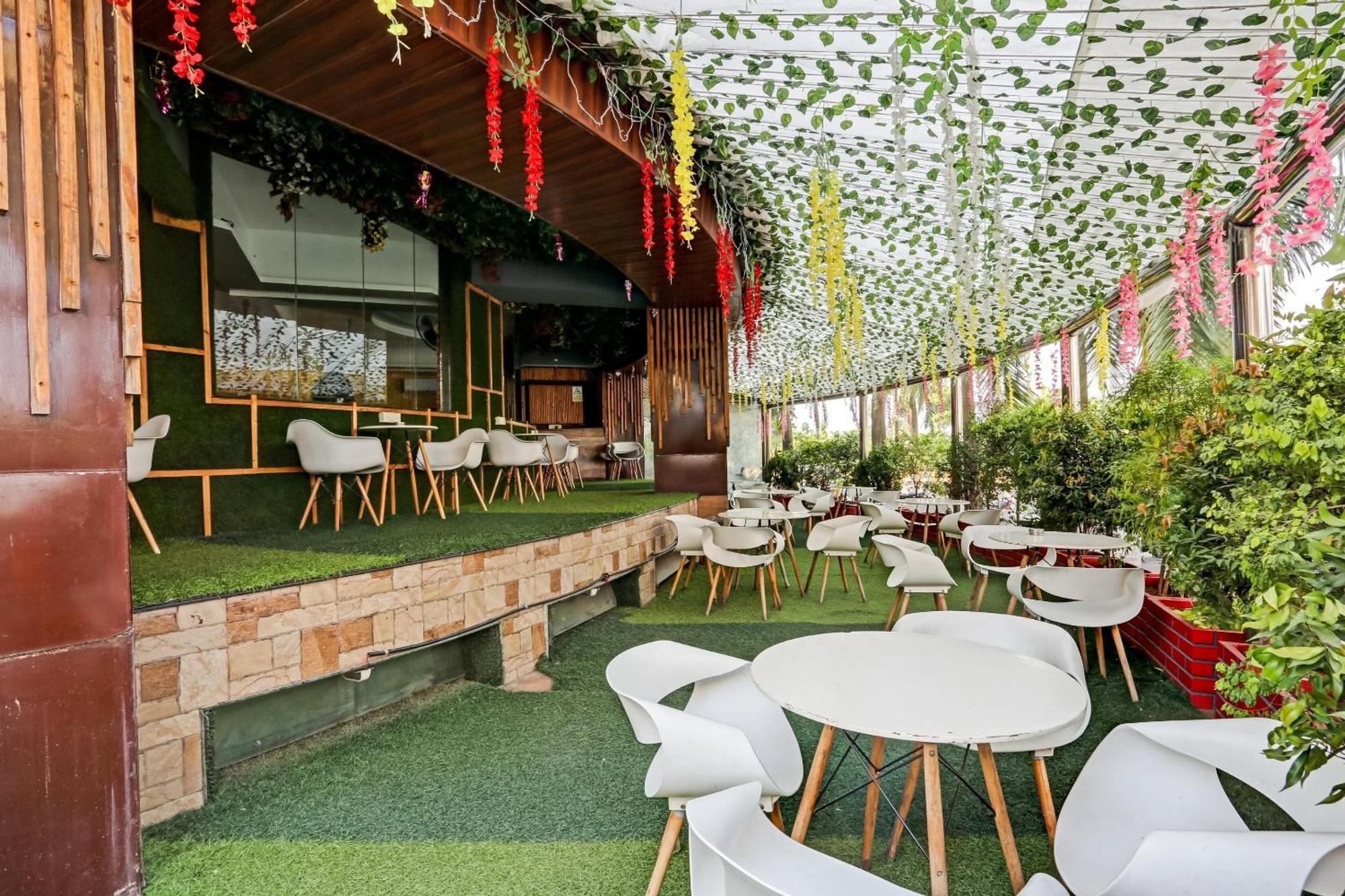 Oyo Salt House Hotel Mumbai Bagian luar foto